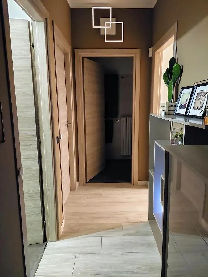 Apartment Luminoso Appartamento A Pochi Minuti Da Duomo E Fiera Milan